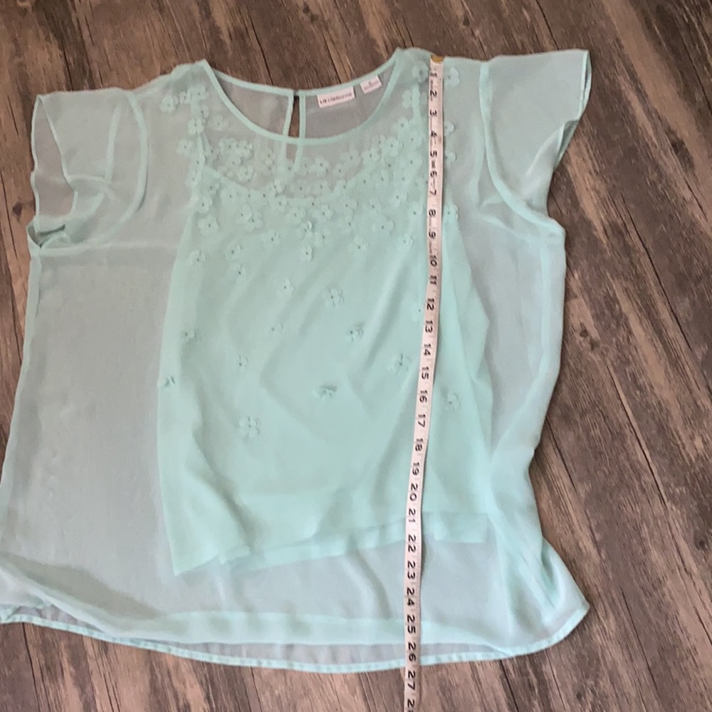NWOT Liz Claiborne Sheer blouse with flower detail - Picture 8 of 11